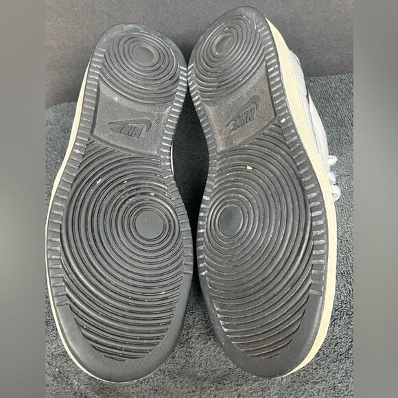 Nike Backboard Low Mens Size 9 White/Black/Gray 378336-128 SIZE 9 - Picture 6 of 7